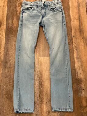 Free Planet 30X32 sustainable CO light wash  jean